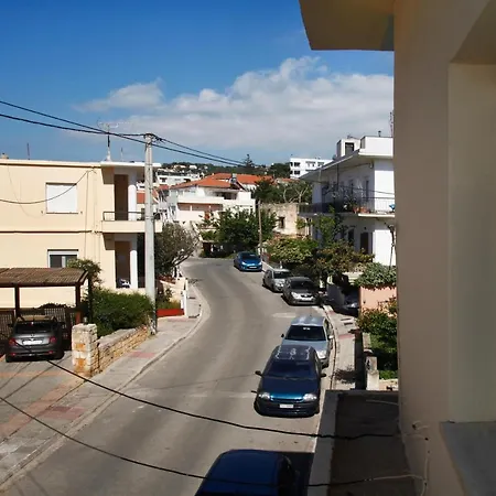 Апартаменты In And Out