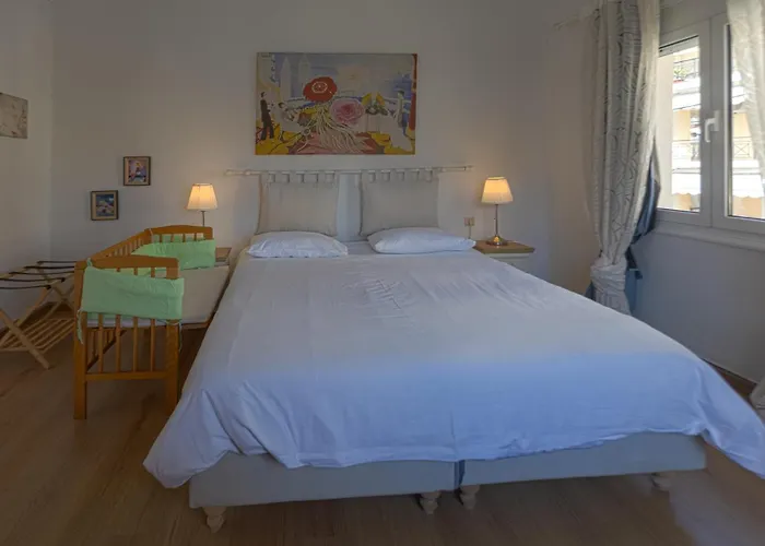 アパート In And Out